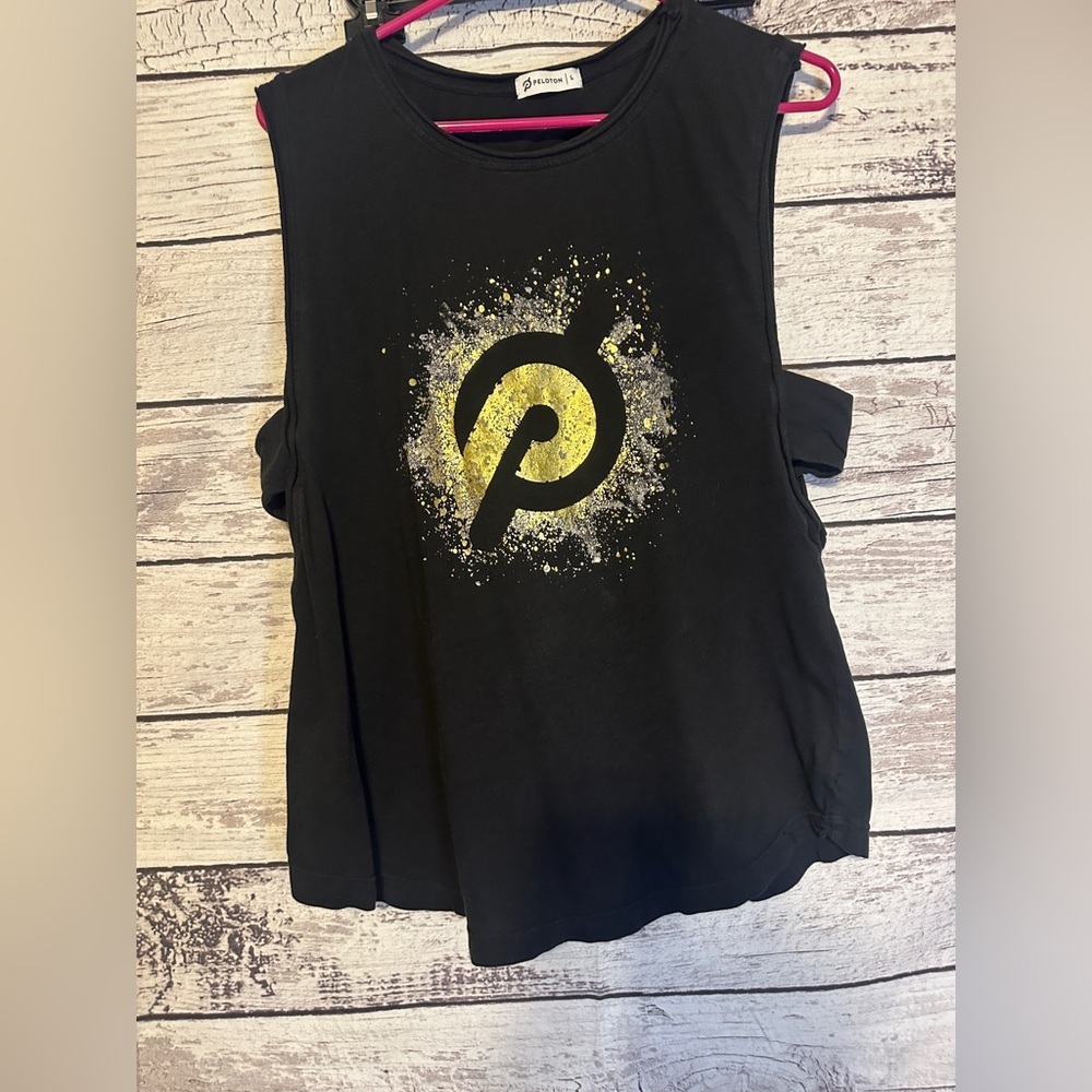 Peloton Women’s Black Gold Splatter Logo Muscle Tank Top Size Large